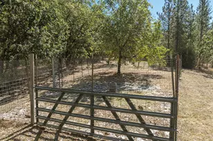 2550 Granite Hill Rd, Grants Pass, OR 97526 - Photo 58