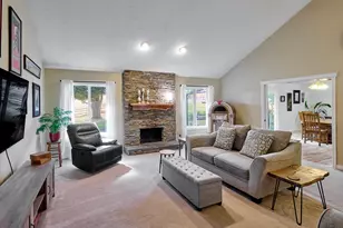 8166 Saghalie Dr S, Salem, OR 97306 - Photo 6