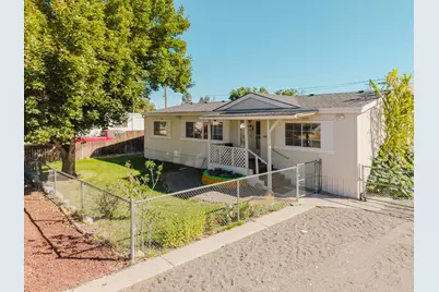 246 SE 6th Street, Redmond, OR 97756 - Photo 1