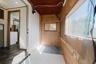 246 SE 6th St, Redmond, OR 97756 - Photo 32