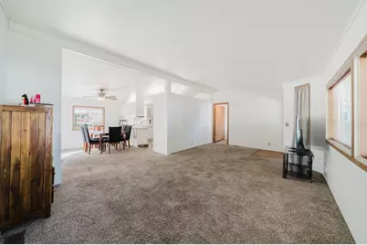 246 SE 6th Street, Redmond, OR 97756 - Photo 6