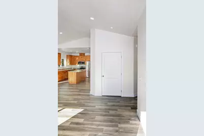 811 Quail Point Drive, Klamath Falls, OR 97601 - Photo 4