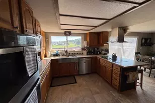 27637 La Costa Ave, John Day, OR 97845 - Photo 6