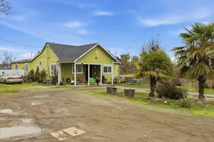 1129 Pinecroft Ave, Medford, OR 97501 - Photo 2