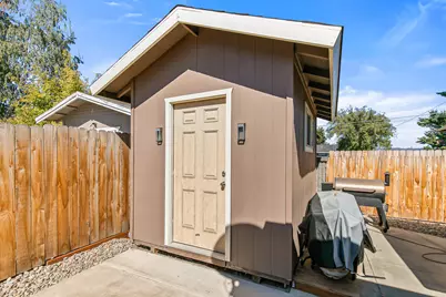 335 Applewood Drive, Central Point, OR 97502 - Photo 28