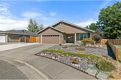 335 Applewood Drive, Central Point, OR 97502 - Photo 4