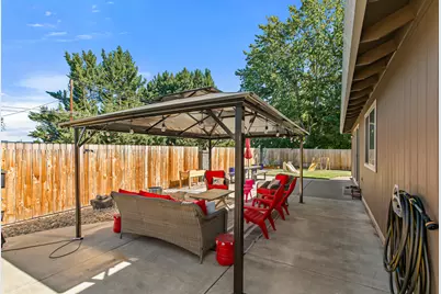 335 Applewood Drive, Central Point, OR 97502 - Photo 24