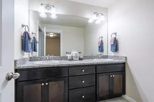 3860 Creek View Dr, Medford, OR 97504 - Photo 30