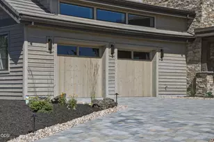 22936 Ghost Tree Ln, Bend, OR 97701 - Photo 32
