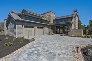 22936 Ghost Tree Ln, Bend, OR 97701 - Photo 2