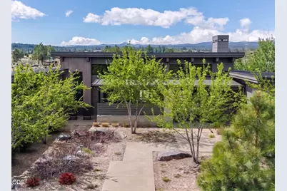 61785 Hosmer Lake Drive, Bend, OR 97702 - Photo 2