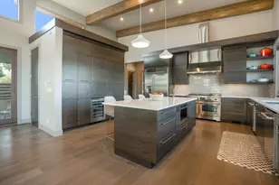 61785 Hosmer Lake Dr, Bend, OR 97702 - Photo 16