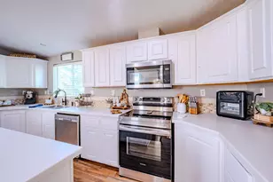 2956 Agate Meadows Cir, White City, OR 97503 - Photo 6