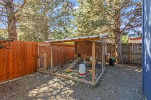 2293 NE Lynda Ln, Bend, OR 97701 - Photo 30