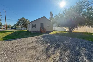 485 NE 7th St, Prineville, OR 97754 - Photo 12