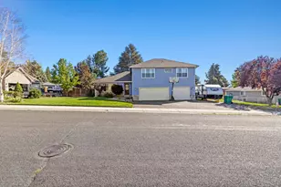 7016 Hager Ln, Klamath Falls, OR 97603 - Photo 4