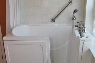 4200 Summers Ln, Klamath Falls, OR 97603 - Photo 16