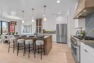 1183 NW Skyline Ranch Rd, Bend, OR 97703 - Photo 2