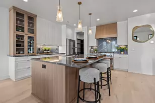 1183 NW Skyline Ranch Rd, Bend, OR 97703 - Photo 2