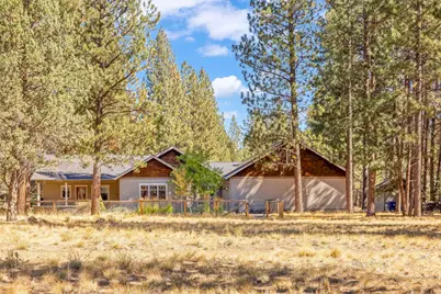 69987 West Meadow Parkway, Sisters, OR 97759 - Photo 2