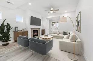 21443 NE Hayloft Pl, Bend, OR 97701 - Photo 2