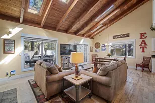 57478 Conifer Ln, Sunriver, OR 97707 - Photo 2