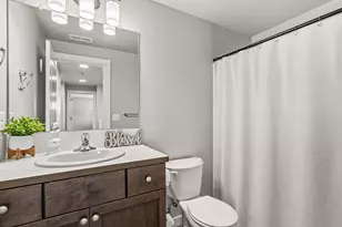 3691 Ford Dr, Medford, OR 97504 - Photo 14