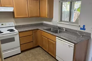 450 Midway Rd, Medford, OR 97501 - Photo 6