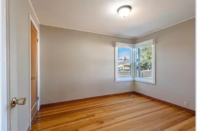 585 SW 1st Street, Madras, OR 97741 - Photo 16