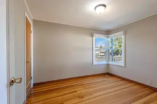 585 SW 1st St, Madras, OR 97741 - Photo 16