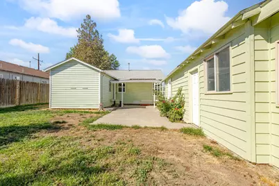 585 SW 1st Street, Madras, OR 97741 - Photo 6