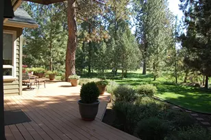 16923 Royal Coachman Dr, Sisters, OR 97759 - Photo 54