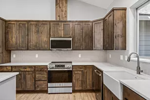 16065 Cascade Ln, La Pine, OR 97739 - Photo 10