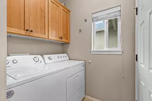 233 Wintersage Circle, Talent, OR 97540 - Photo 14