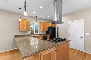 233 Wintersage Circle, Talent, OR 97540 - Photo 12