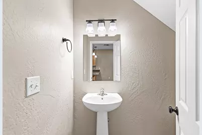 233 Wintersage Circle, Talent, OR 97540 - Photo 16