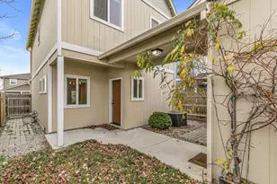 233 Wintersage Circle, Talent, OR 97540 - Photo 6