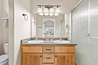 233 Wintersage Circle, Talent, OR 97540 - Photo 24