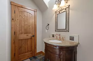 60287 Evening Star Ln, Bend, OR 97702 - Photo 34