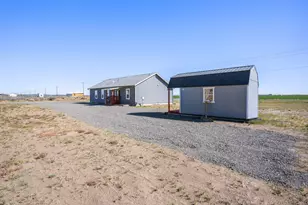 57654 Christmas Tree Rd, Christmas Valley, OR 97641 - Photo 6