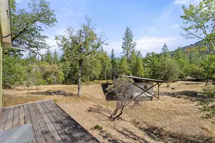 798 Covered Bridge Rd, Rogue River, OR 97537 - Photo 28