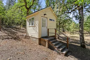798 Covered Bridge Rd, Rogue River, OR 97537 - Photo 14