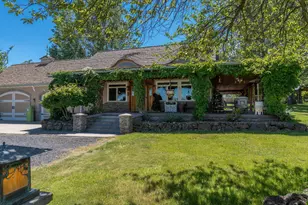 21925 Bear Creek Rd, Bend, OR 97701 - Photo 60