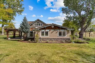 21925 Bear Creek Rd, Bend, OR 97701 - Photo 76