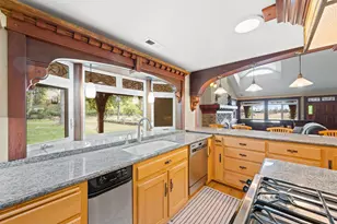 21925 Bear Creek Rd, Bend, OR 97701 - Photo 30