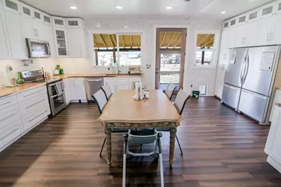 61049 E Highway 140 E, Bly, OR 97622 - Photo 10