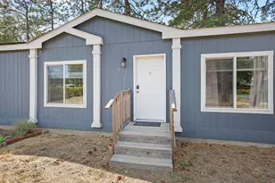 212 S Junction Ave, Cave Junction, OR 97523 - Photo 2
