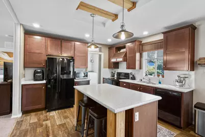 212 S Junction Avenue, Cave Junction, OR 97523 - Photo 8