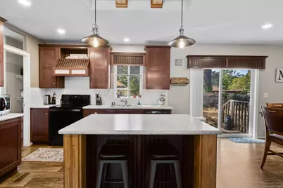 212 S Junction Avenue, Cave Junction, OR 97523 - Photo 6