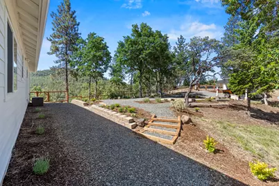 103 Summit Drive, Shady Cove, OR 97539 - Photo 48